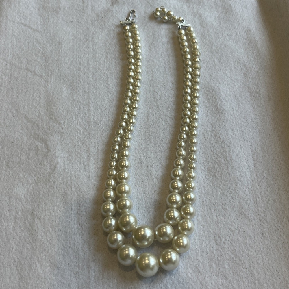 Vintage White Lucite Pearl Double Strand Fashion Necklace Japan Stamped